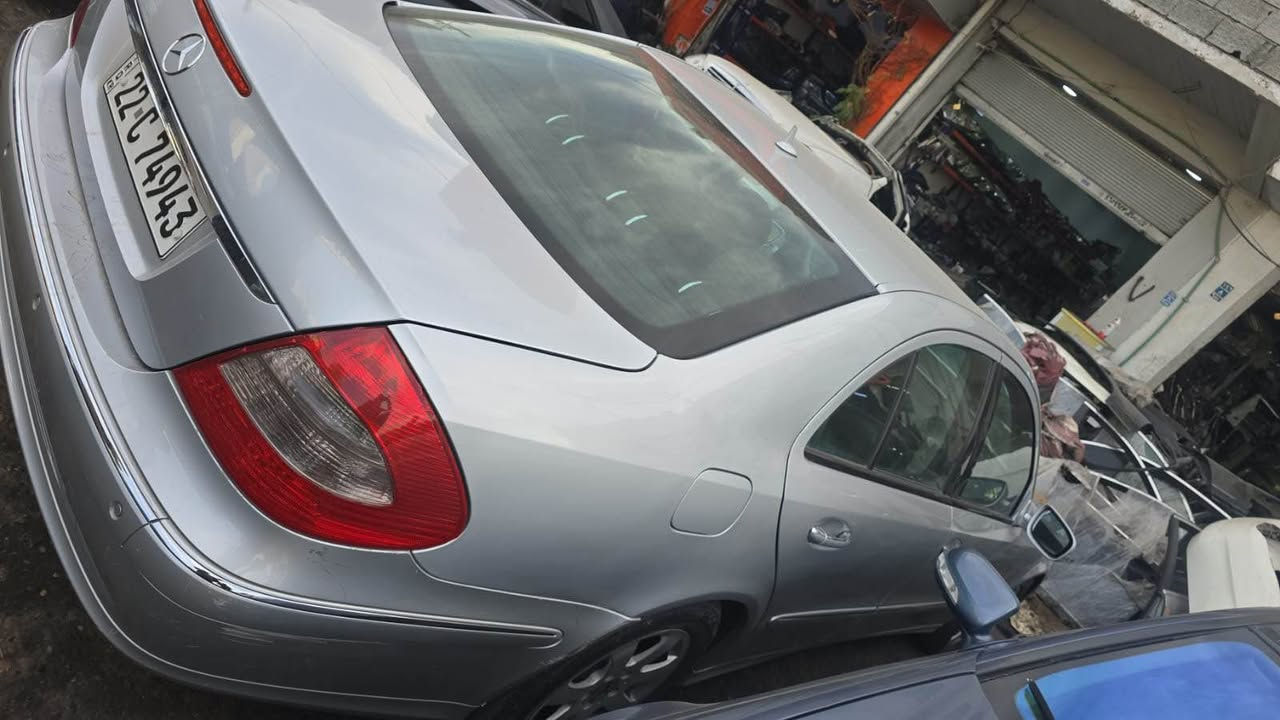 العرسـ
#مكان السيارة بغداد واربيل 

-------------------------------------

السلام عليكم 

للبيع او  مراوس 

مرسيدس ام عيون  موديل2008 e200   اصل  وارد الماني  صبغ عام  سيارة جاهزة بدون نواقص  

تفاصيل👇🏻

1_ بصمة ⁦🗝

2_محرك4 ✈️⁦⁩+كير تبترونيك مكفولات ⁦

3_تبريد شغال❄️ قطعتين⁦

4_كروز سرعة🔒 

6_مراية داخلية+جانبة عاكسة 🔍

7_تحكم ستيرن ⚔️

8_ كشنات كهرباء ⚡️

9_تجاوي خلفية قلابة ✨

10-بردة خلفية  💡

11-شاشة اعطال🖥

12-كشنات خزن   🖤

13-انارة ترحيب 🔦

14_ جام ازرق 💙

15-دبل ايرباك 

16-ويلكب 18 AMG تو سايز  +تخم تاير جديد

17-اشاير بلمري💡

18-صدر امامي خلفي جديد ⚔️⁦

19-مري شفط

20-جلد ⚔️

22_لايت زنون بلادي *********** أربيل, العراق
