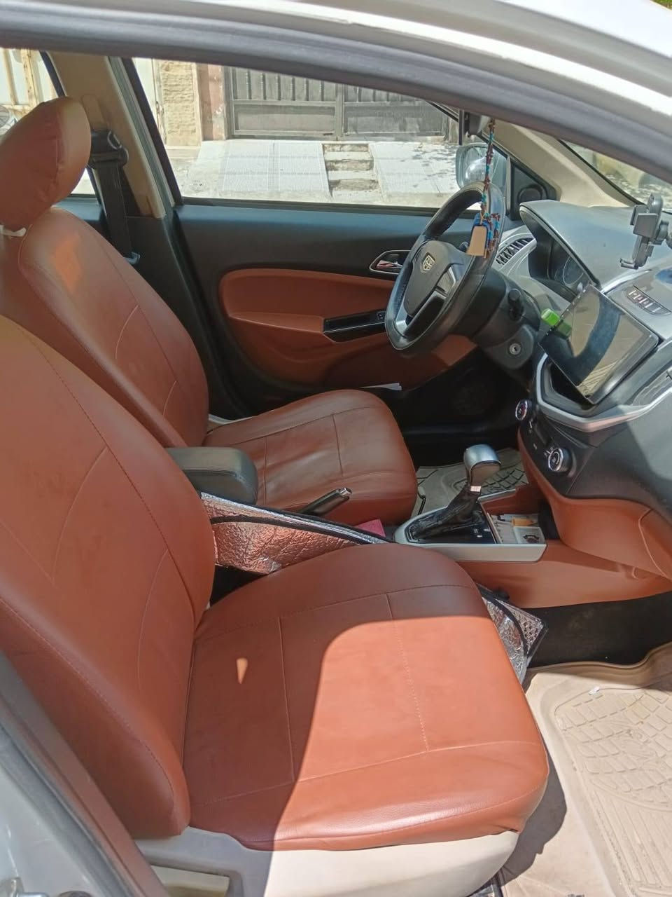 جيلي GC6 2018 رقم اربيل بيها ربع بنيد صبغ... كير ومحرك وتبريد شرط.. وكالة او تحويل سنويتها حتى 2029. 
السعر 72 وبيها مجال بسيط للطيبين

*********** أربيل, العراق
