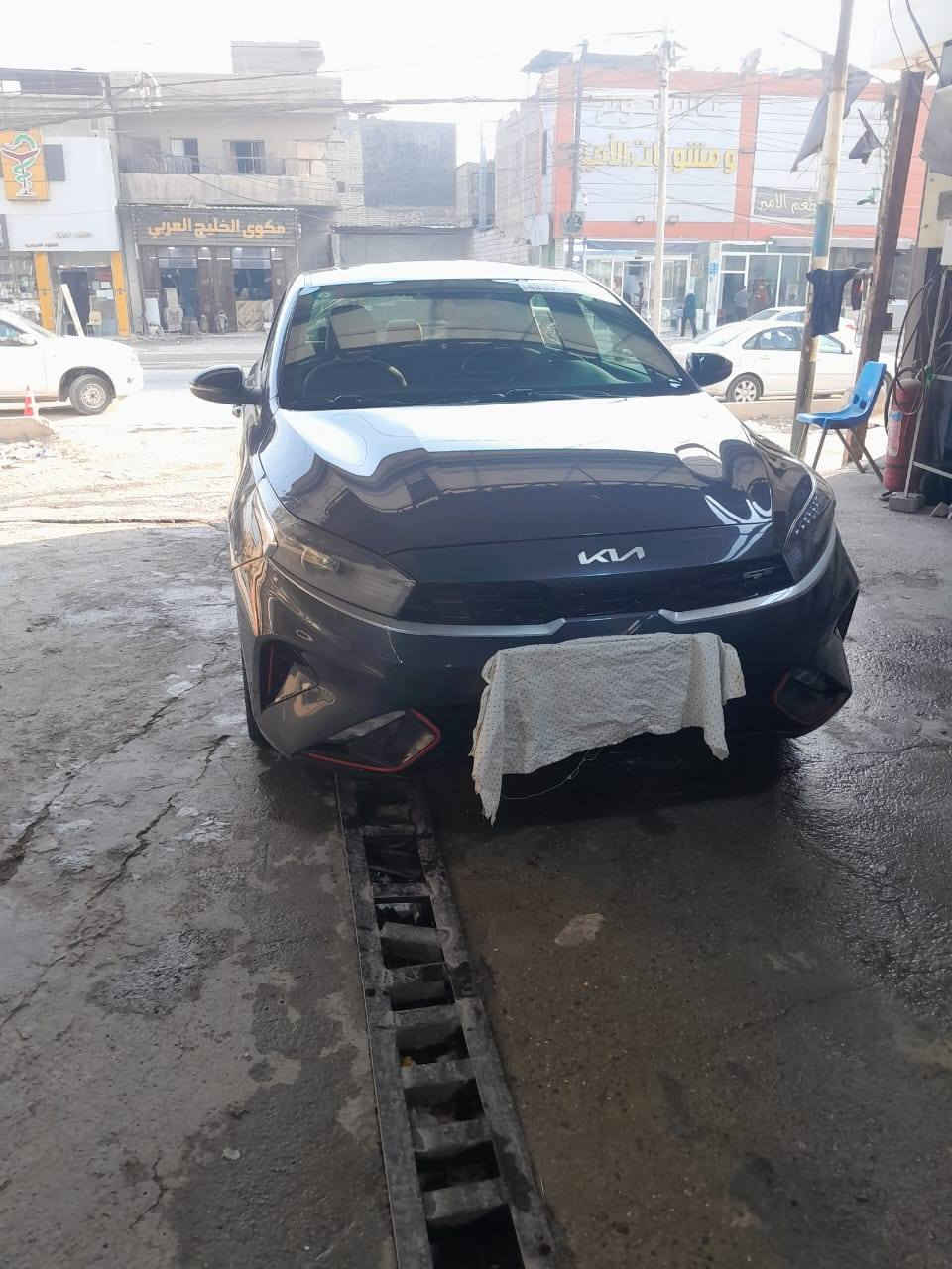 السلام عليكم فورتي للبيع 2023 جيتي لاين فول مواصفات ماشية 42 السيارة كله مكفوله عدا حادثه لي بامريكه بسمي تحويل ثاني يوم دخول جديد 
عنوان ناحية الرشيد 
السعر 168 بيه مجال قليل
***********
