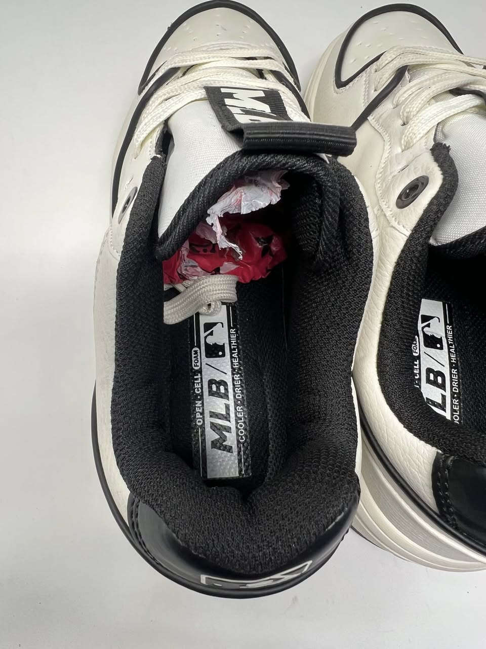 عيني عرض خاص مال ليل بلعافيه عل ياخذه
لاسكارس ماركة فرنسية قياسه ٤٣ القدم ٢٧ ونص فقط بسعر 20 الف قفل بدون توصيل 
توصيل بغداد 5 محافضات 6


**إذا كنت صاحب هذا الإعلان وتريد حذفه لأي سبب، رجاءا أرسل رسالة إلى الدعم الفني**