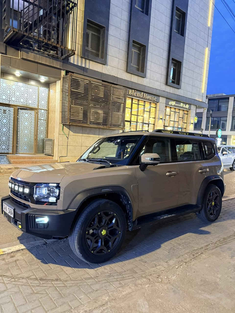 سلام عليكم
جيتور T2 مديل 2026 
2.0T
5000km
دواخل اخضر ومواصفاتها معروفة
تباع مع الرقم حصراً 
46 مليون وبي مجال
كفالة عامة 
***********
