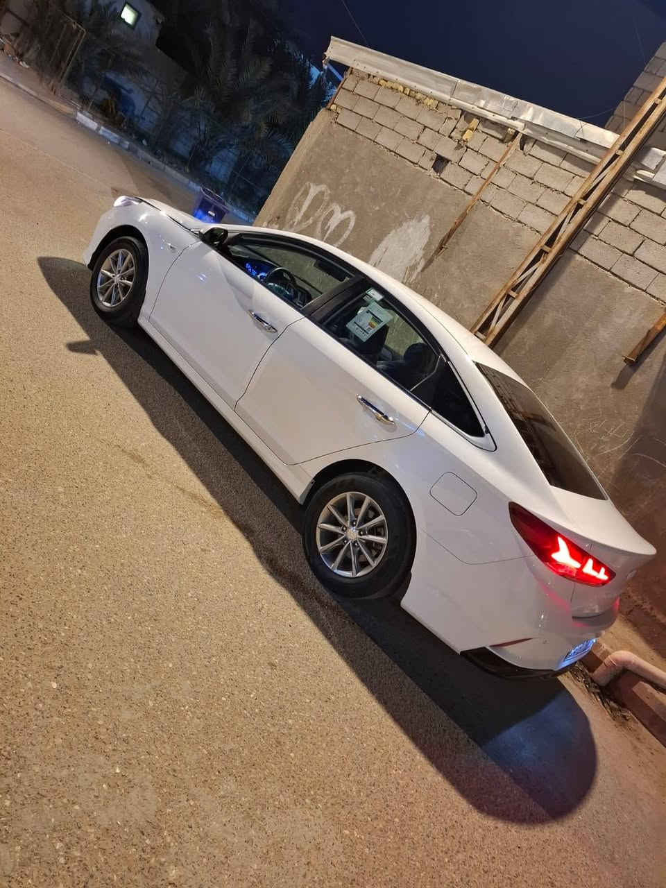 1~ سوناتا وارد كوري غاز بلاد 23 
2~ رقم بصره لد خلفي ومامي 
3~ كشن كهربائي تدفئه وتبريد 
4~ السياره كفاله للإستفسار ***********
السعر 187 الزبير, البصرة
