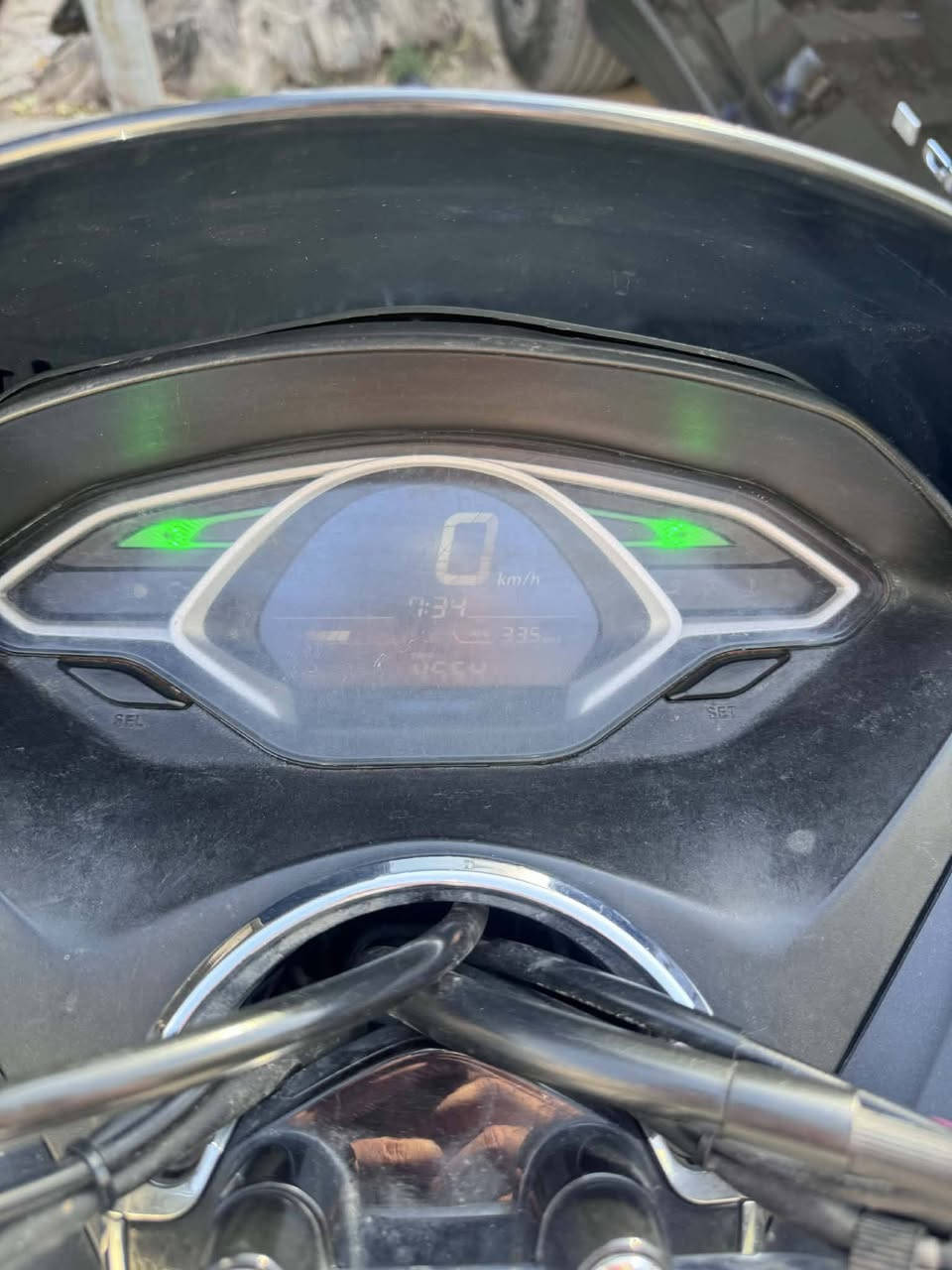 السلام عليكم Pcx جيل ثالث   لبيع المكان بغداد شارع حيفا
***********
