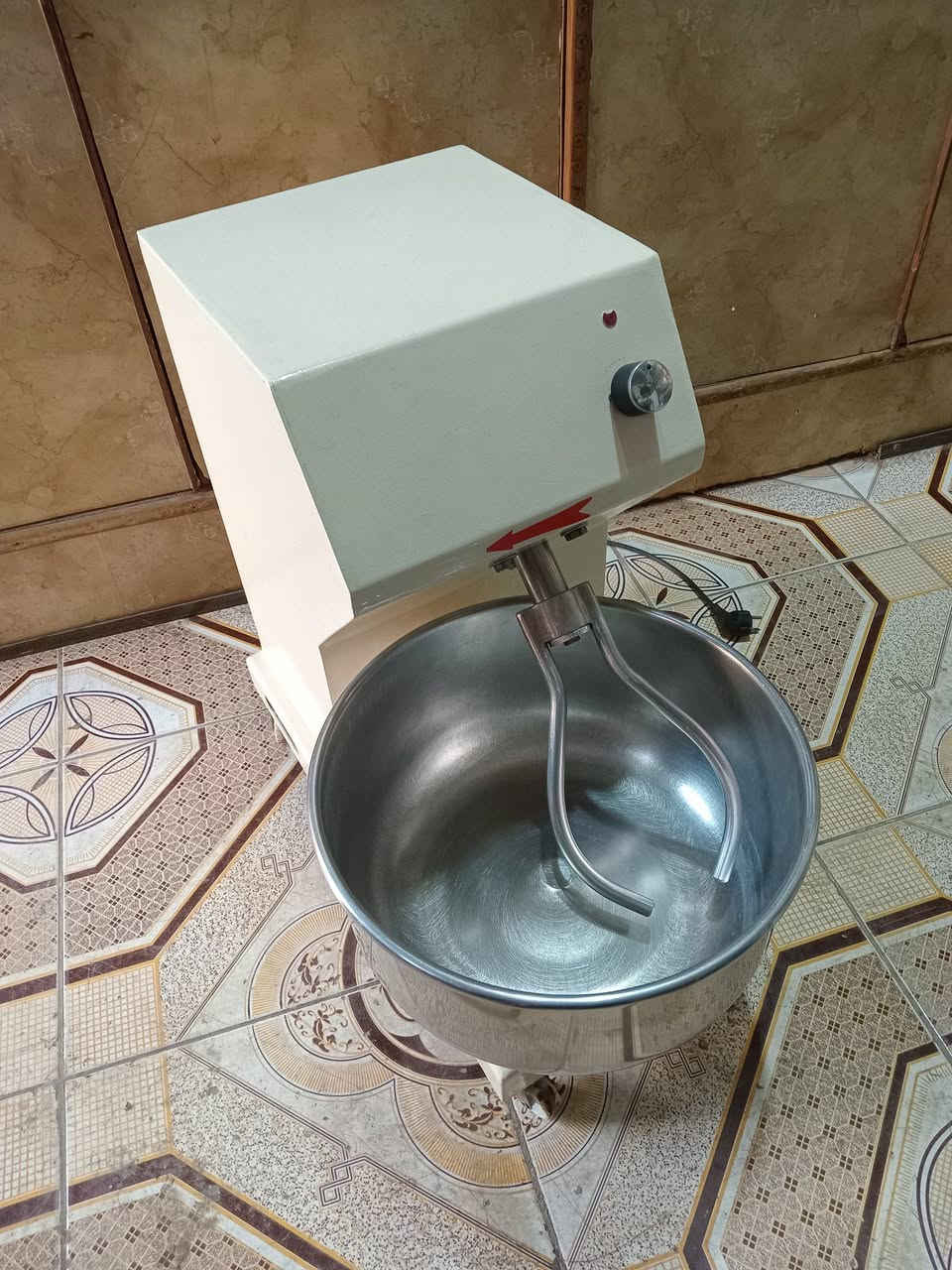 للبيع عجانه 10 كيلو صنع تركيا مكاني بغداد قرب الكاظمية السعر ٣٢٥
***********
