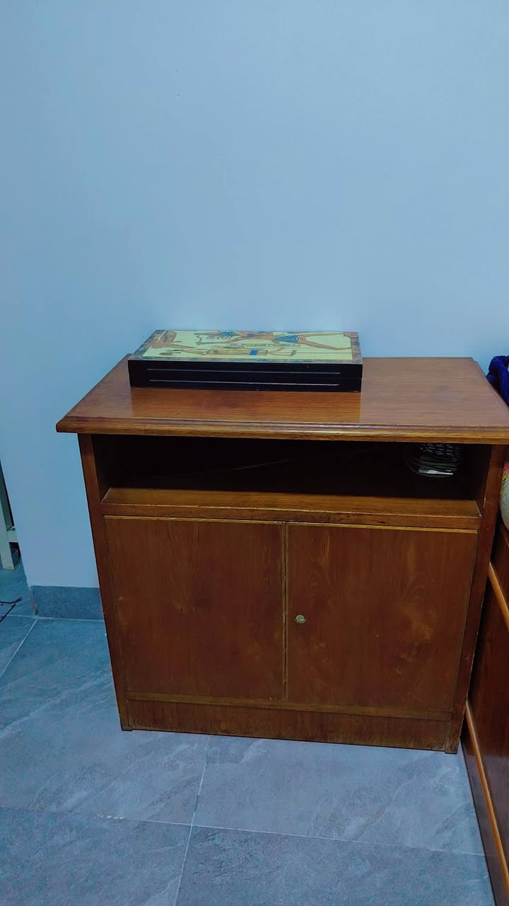 غرفة للبيع بدون قنصور نضيفة اخر قطعة 
السعر 178
متواجد عل فيس


**إذا كنت صاحب هذا الإعلان وتريد حذفه لأي سبب، رجاءا أرسل رسالة إلى الدعم الفني**