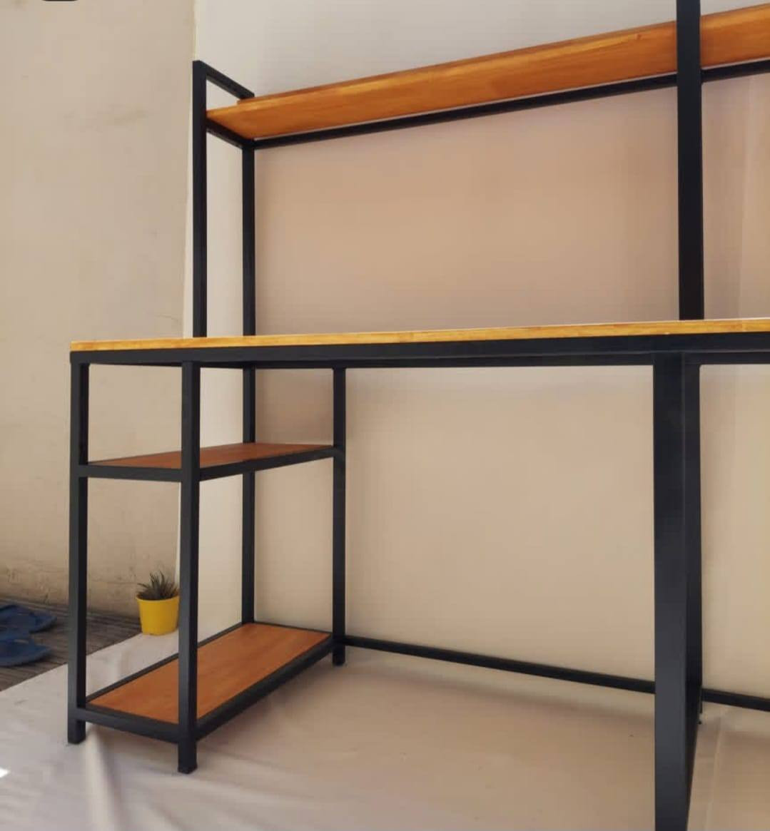 رف جداري / مكتب عصري – تصميم مودرن فاخر
حوّل مساحتك إلى مكان أنيق ومرتب ✨
رف جداري بتصميم عصري يجمع بين
🔹 هيكل حديد قوي عالي التحمل
🔹 خشب طبيعي أنيق بلون دافئ
🔹 تصميم عملي متعدد الاستخدامات
مناسب لـ: 🏢 المكاتب
🏬 المحلات والمعارض
🏠 المنازل
📚 المكتبات
☕ الكوفيات
✔️ ثبات عالي
✔️ عمر طويل
✔️ تصميم راقي
✔️ استغلال ممتاز للمساحة
✔️ ترتيب وتنظيم احترافي
اختيار مثالي لكل من يحب النظام والفخامة بنفس الوقت 💯
📞 للحجز والاستفسار:
***********
