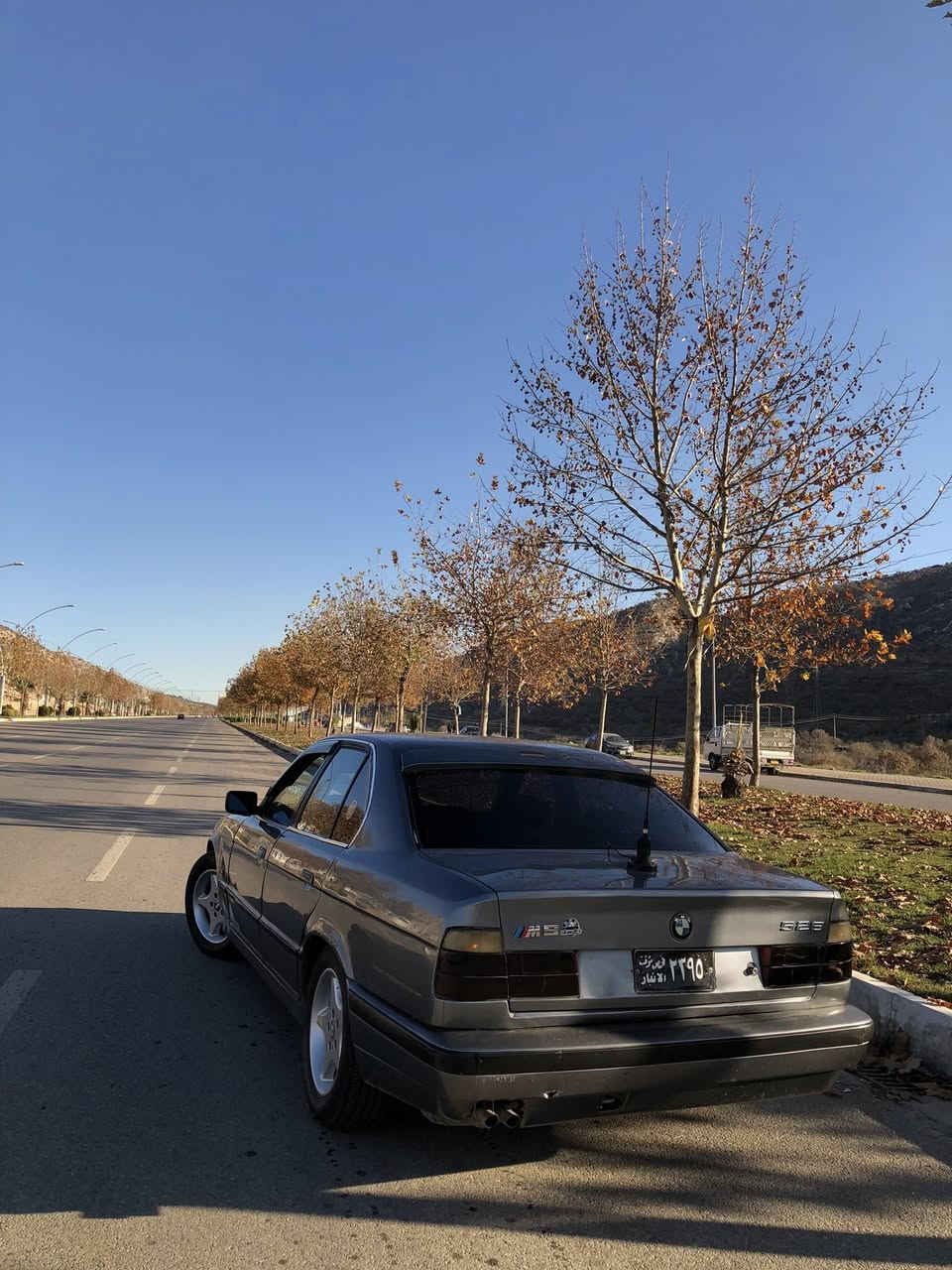 بي ام 528بو فروتني موديل91 فول فوله به س بي سلايته عام به خه بوو جوانيئ شه ر ئه وليات كيشه ي مه ده نى ده ين و دزين شه رت سعر30 ومجال بو بتر بيزانينا ته له فونا في ره قه مى بكه ***********
