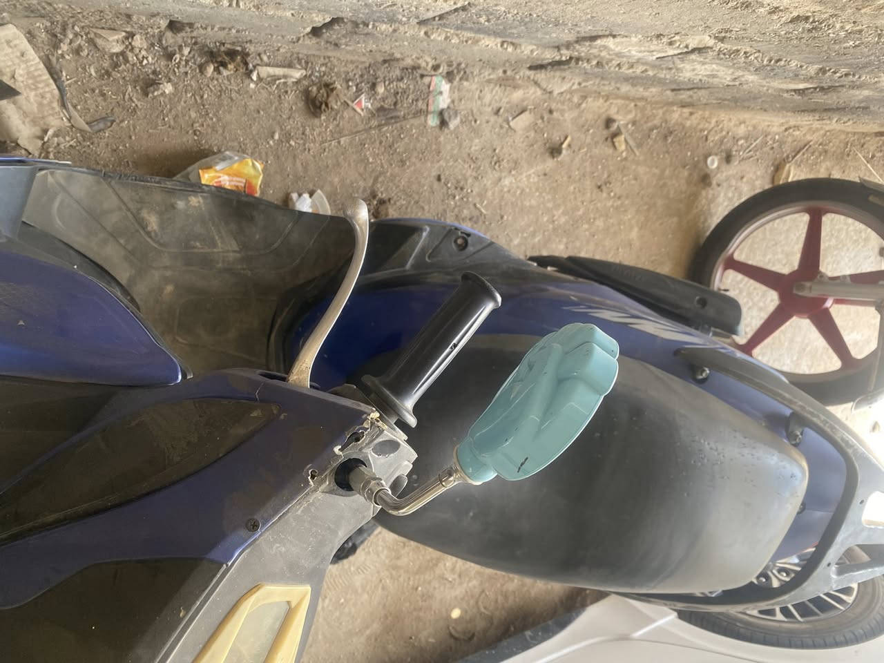 السلام عليكم دراجات للبيع خمسه شغالات والباقي يرادله تصليح بسيط واكو بيهن تفصيخ واكو كوم مكاين شغاله وكفرات فراشه بطه ام البرده بيكم كلمن وحسب سعره واذا شلع اراعيكم بيهن للاستفسار *********** مكان المسيب شارع السينما قرب رضا ابو الدراجات
