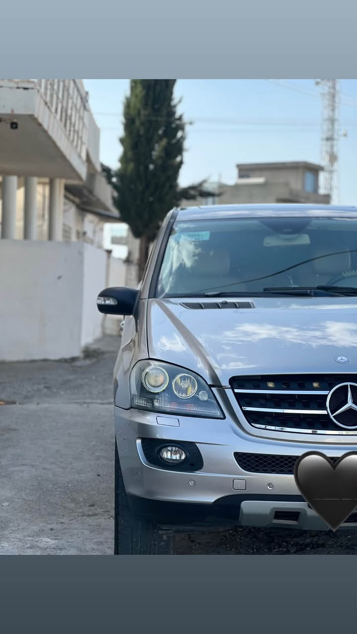 Mercedes Benz ML500
بۆ فرۆشتن مۆدێل ٢٠٠٦✅
قەپات قەپات مواسەفات✅
سەیارەکە مووسە✅
نموونە لە جوانی✅ 
کامل مەسرەف کراوە✅
٨ پستۆن✅
سەیارەکە بێزارە لە قوەتی خۆی✅
دەعامی بۆ دەعامی بە شەرت✅
بێ بۆیاخ تەنها شوێن مووسەکانی بۆیاخە✅
تۆمار کراوە بۆ کۆد بەس هێشتا کۆدی بۆ وەر نەگیراوە بە شەرتی ماڵی مەدەنی✅
بۆ نرخ پەیوەندی بکەن بەم ژمارانەوە یان نامە بنێرن✅
0772 201 9415
0770 141 8408

