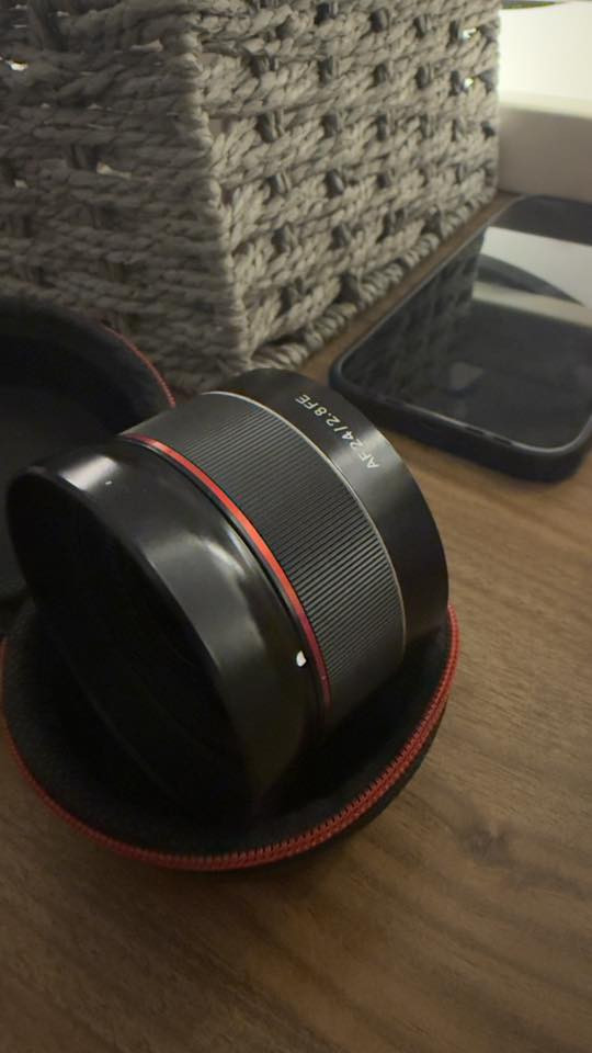 ٢٤ ملم سينمائيه فتحه ٢.٨
للسوني
السعر ٣٠٠ الف
***********
