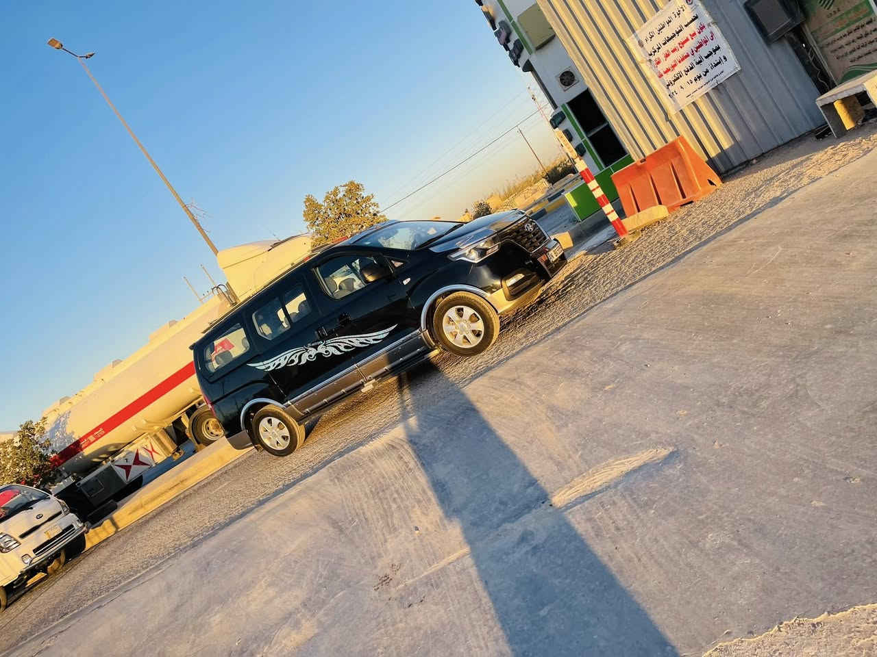 سلام عليكم ستاركس فان فان مديل ٢١ كفاله عامه رقم بغداد سنويه ٢٨ العنوان دوانيه ناحيت شافعيه لون سياره بيذنجاني وليسه اسود ***********
