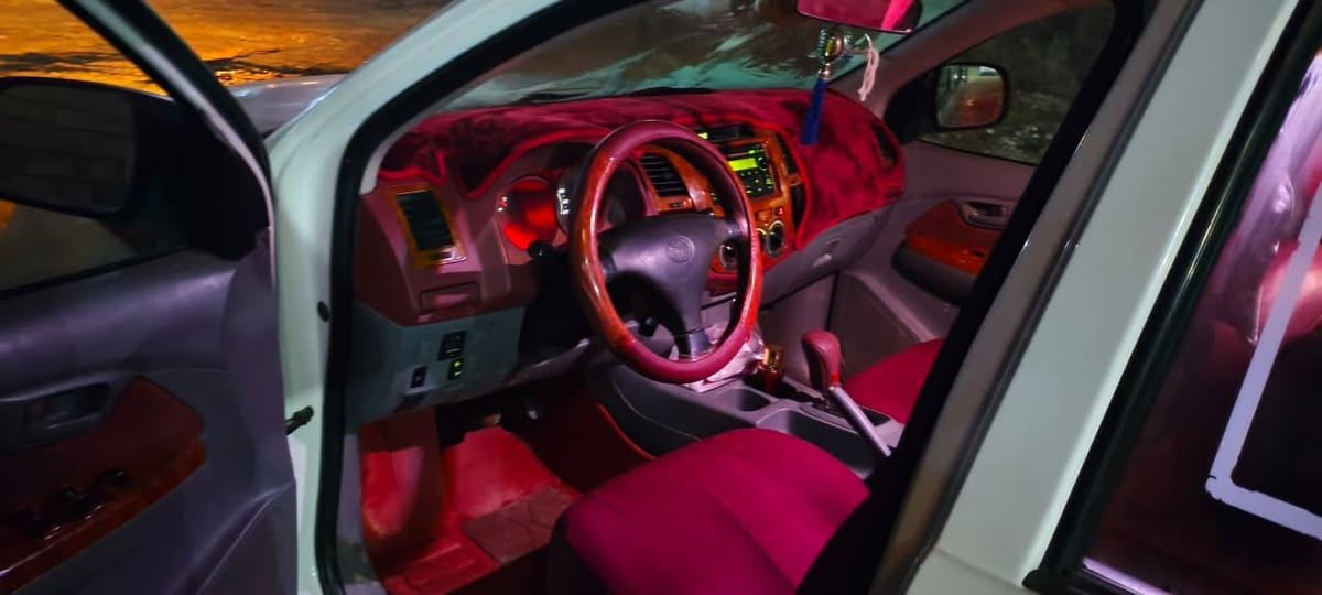 السلام عليكم ورحمه الله 
سيارة هايلوكس عذاري موديل 2010 للبيع 
السيارة كفالة عامة گير محرك صدر كهربائيات 
نضافة فول السيارة موضح بل سونار كلين فقط الرصعات 
السعر 180 بيها مجال قليل مكانها صلاح الدين بيجي ناحية الزوية اتصل وتدلل ***********
