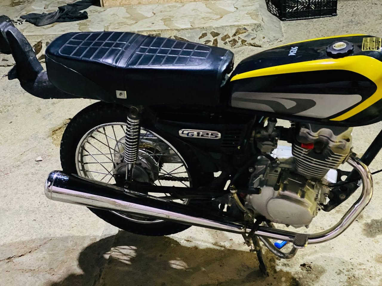 السلام عليكم دراجه للبيع نامه شلامجه اوراق اصولي تعمير دراجه خير من الله لا بخار ولادخان مابيه كل نقص اسوي وياك مكاتبه من كلشي من البوكه اكفله الك الاستفسار  عل هاذ الرقم بي واتساب (***********)
