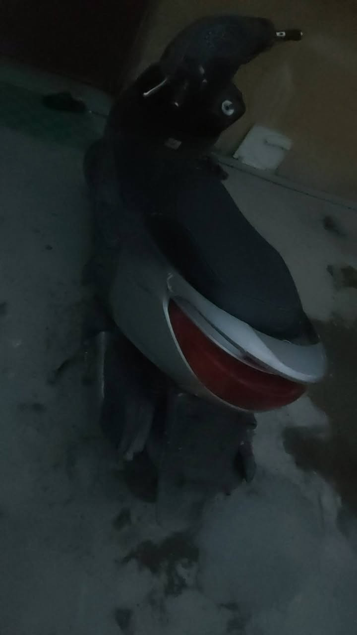 السلام عليكم دراجه رمبة استخدام قليل للبيع ***********
