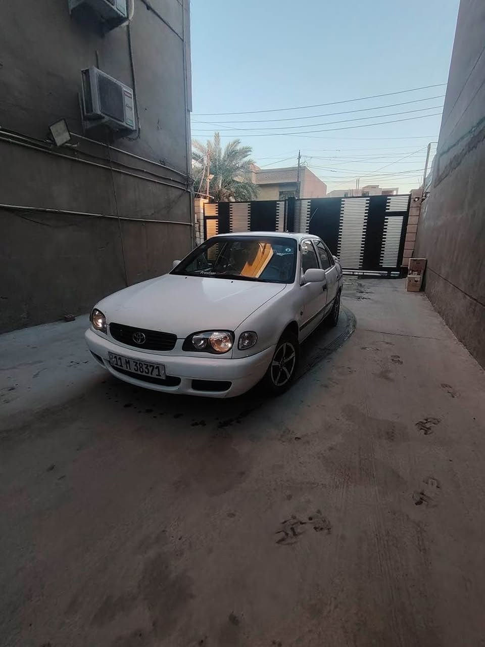 السلام عليكم
للبيع تويوتا كورولا موديل 2000 مكينه 1600 كير اوتاماتيك تبريد جدا ممتاز
صدر امامي خلفي كله جديد تخم تاير جديد
بلكات نوزلات كله مبدل السياره مصبوغه حزام 
شاشه كاميرا حساسات خلفيه سيارة جاهزه ما بيها اي نقص ارقام جديده سنويه باسمي مكانى بغداد السيديه / حي الاعلام السعر 65 ورقه وبيها مجال بسيط للاستفسار الاتصال على الرقم *********** بغداد, العراق

