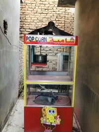 : مكينة شامية للبيع جديده مشتغله سبوع لا اكثر ماناقصها شي بس تفتح وتست...