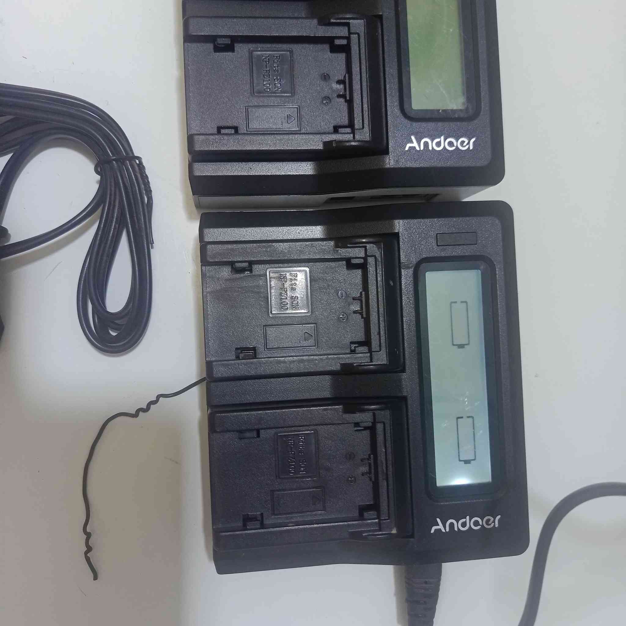 متوفر قطعتين شاحن بطاريات كاميرا سوني جدد غير مستخدمات
سعر القطعة 15 
سعر القطعتين 25
يوجد توصيل الى جميع محافظات العراق 
@أبرز المعجبين


**إذا كنت صاحب هذا الإعلان وتريد حذفه لأي سبب، رجاءا أرسل رسالة إلى الدعم الفني**