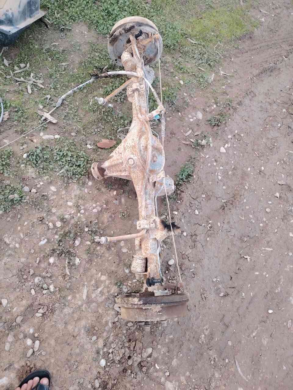 سلام عليكم
اخوان عندي هاي الغراض محرك بدون ضفيره بس عقل +تخم تايرات هنه والوياله + تانكي بانزين + كاردن + اكسل + لويات + شباك + راديتر ابيع شلع ويه المحرك 2500 سته بساتم بدون كير بسعر ٧ ارواق
***********
