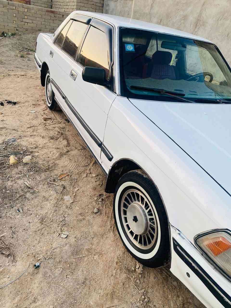 سلام عليكم للبيع سيدان تكم يسر بلاد بسمي مكاني ناصريه سعره ٦٢ بيه مجال  شراي ينتصل ***********
