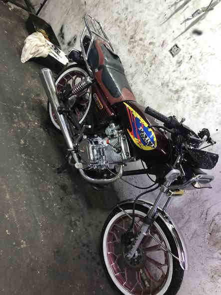 من رخصت لدمن 
للبيع  بارت مكينه 196   يعني  200   منفيس  اصلي 

 موديل 2024 ماطور  حيل  نضيف   خمسه  گير  سلف 

كلو  شرط  بس  يرادله  بلحات مال  مرش دواليب  توبلس ماطور حيل  جديد 

السعر  ٦٠٠  الف وبي  شويه مجال حگ جيه 

للتواصل   ***********   واتساب فقط 

عنوان  شيخ احمد
