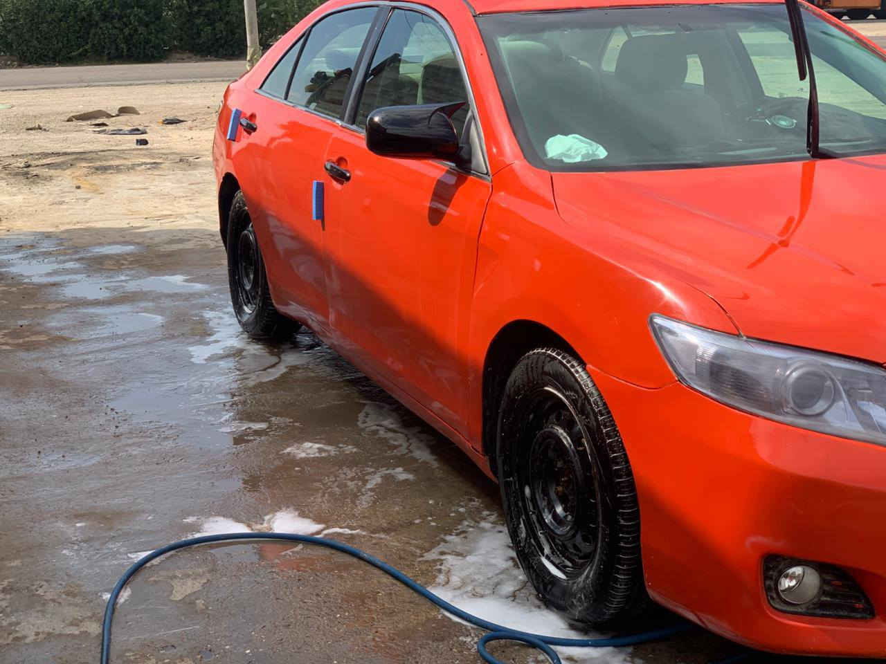 كامري 2009 مصبوغه عام وارد أمريكي مكينه بيها بخار بدون تنقيص كير نضيف حداده 70‎%‎ ضربتها خفيفه بجاملق الخلفي سياره يحتاجلها ترتيب تايرات فوك نص سياره باسمي بدون مداور ما ابيع سعر 67 وبيها مجال مكان سياره البصره الهارثه دور معمل ورق للاستفسار *********** ﷼***********
