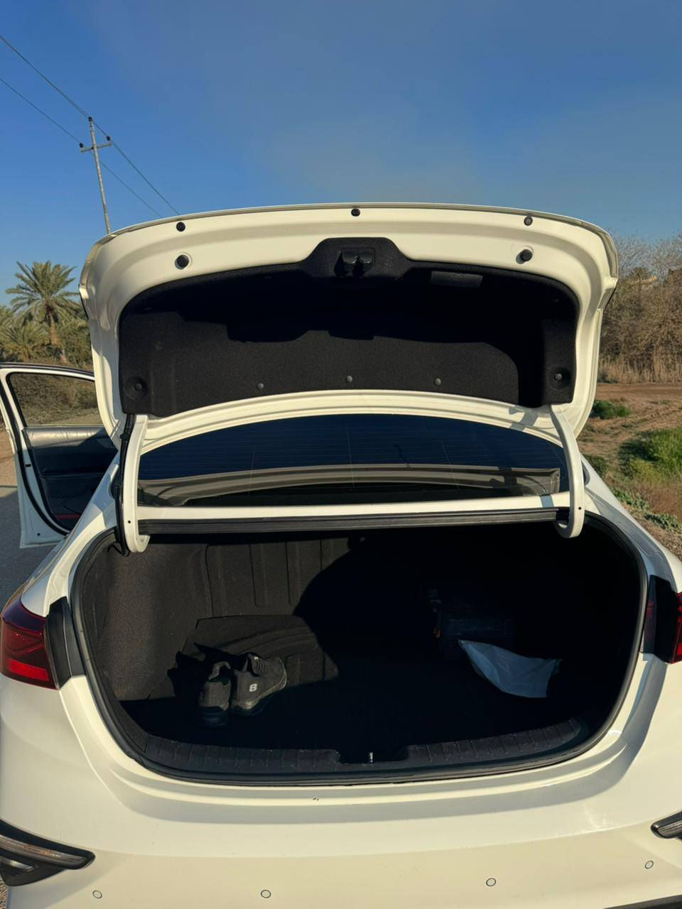 ‏السلام عليكم ورحمه الله وبركاته 
‏سيارة للبيع نوع #كيا_سيراتو_موديل_٢٠٢٠
‏لون ابيض كير محرك كفالة عامة 
‏السيارة خليجي محرك 1.6 دبل تيربو 
‏مكان السيارة واسط 
‏السيارة كفالة عامة من الصبغ والحادث 
‏عداد الكيلو متر 82.000 الف كيلو متر 
السيارة رقم اربيل 
‏السيارة جديدة حيل استخدام شخصي ما متعوبة 
‏للأستفسار الأتصال على الرقم التالي 
‏*********** ابو أنس
