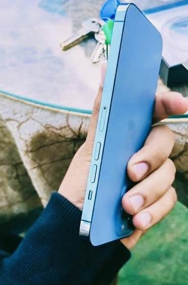 سلام عليكم أيفون 13 برو ماكس ‏الجهاز أخو الجديد بمعنى كلمة ذاكرة 256 بطارية 86 جهاز كفالة عامة وتر بروف إضافة 100% 100 كامل ملحقات المكان الناصرية المركز***********
