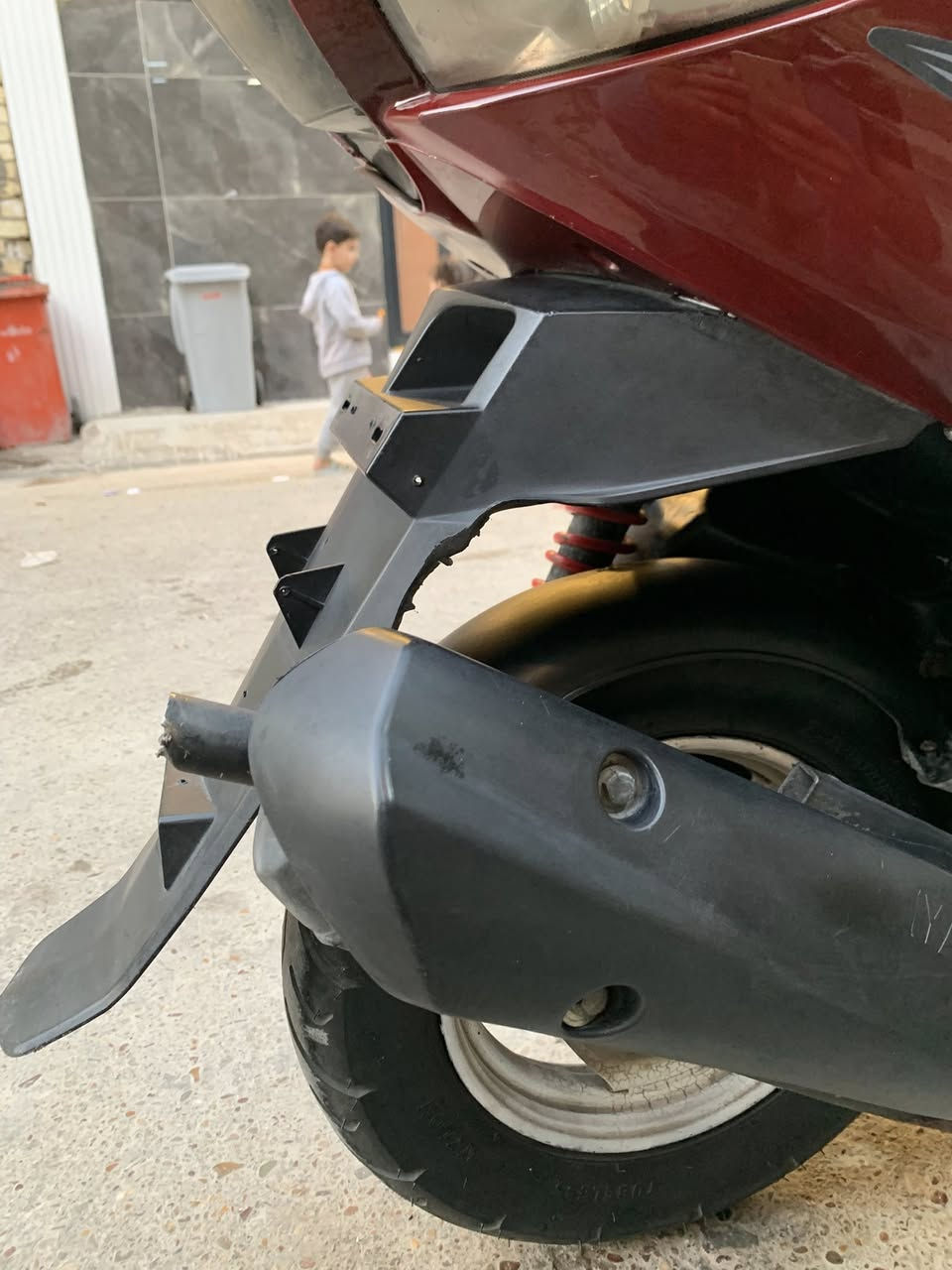 السلام عليكم
للبيع ماكس مضلع دراجه بلاديه بوشه 49
كفرات بلاد دراجه نكره سلف شرط تأخير بلتشغيله ماكو 
سعرها 450 وبيها مجال قليل مكاني بغداد الشعب 
رقمي *********** بي واتساب
