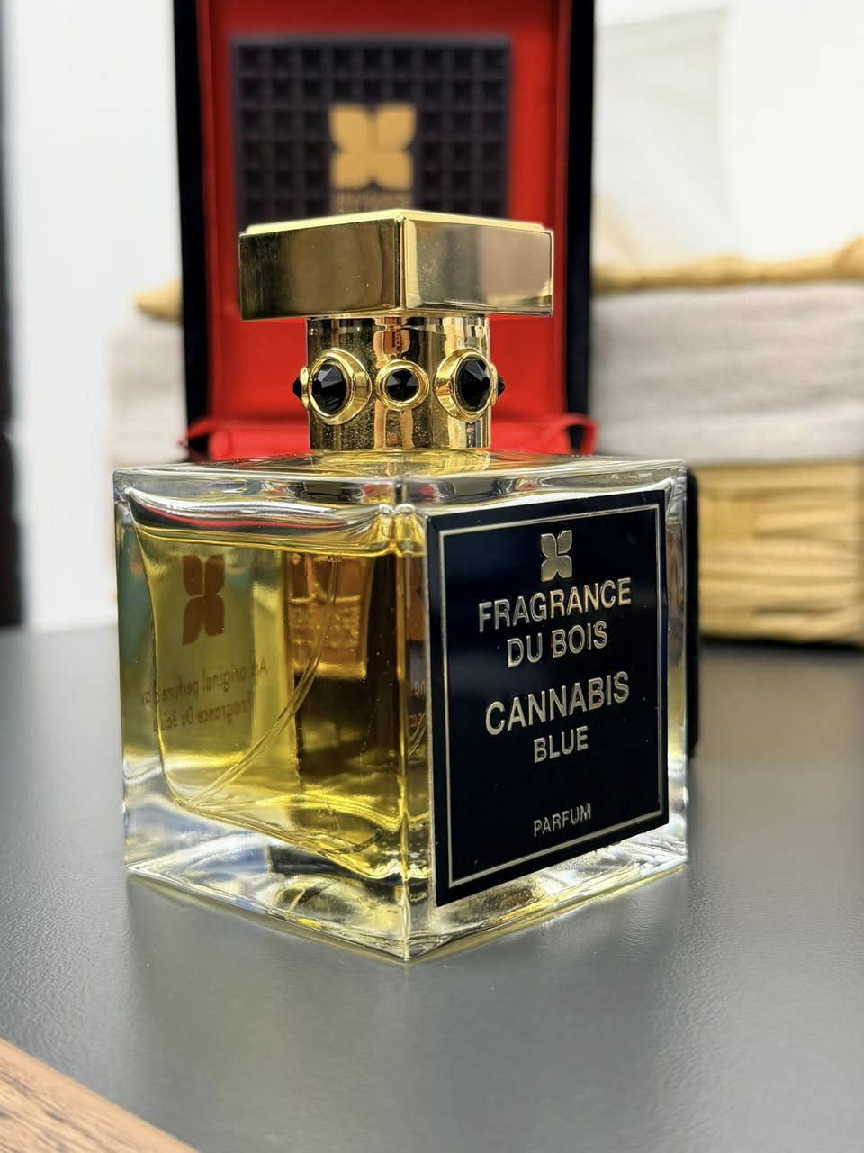 Cannabis Blue Fragrance Du Bois
مستعمل رشات للتجربة 
مع البوكس 
165$


**إذا كنت صاحب هذا الإعلان وتريد حذفه لأي سبب، رجاءا أرسل رسالة إلى الدعم الفني**
