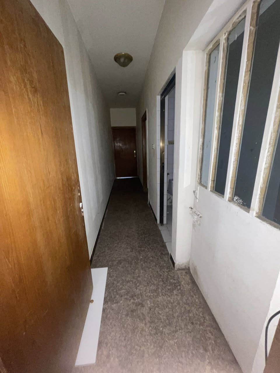 🔴شقة للايجار في الكرادة🔴
📍الموقع : الكرادة خارج قرب فندق قصر المسبح
🔷المساحة 90 متر 🔷
🔷طابق ارضي 🔷
🔷تحتوي على غرفتين وصالة ومطبخ وحمام 🔷
🔹حالة الشقة : نظيفة 🔹
🔹سعر الايجار : 700 الف 🔹
🔹يصلح ايجار : عوائل🔹
————————— 
🏢 شركة المستقبل للاستثمار والتسويق العقاري 
🔺نستقبل كافة عروضكم وطلباتكم 
🔺للاستفسار : 
***********
