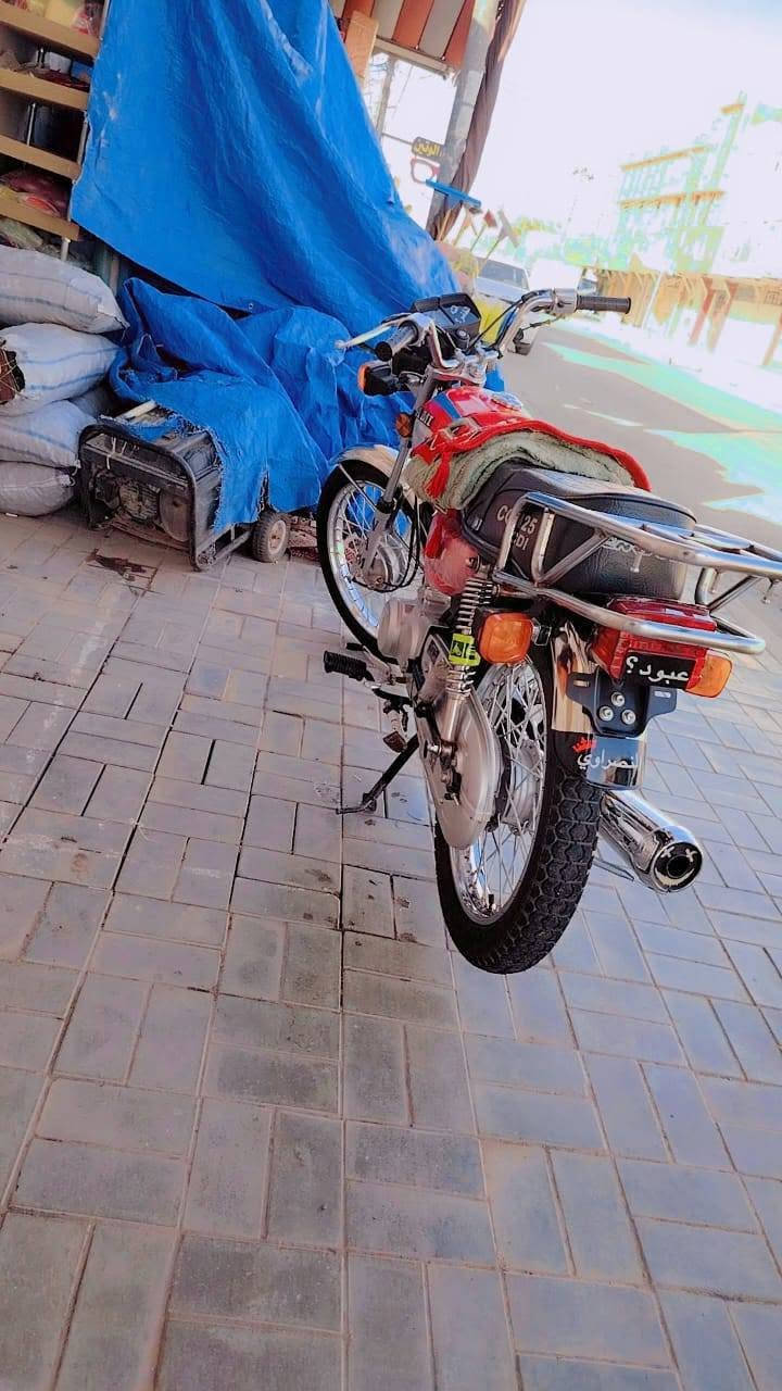 شبابنا الطيبه نامه شبه الشلامچه نضيفة ومكفوله من الشخط تجي وتشوف بعينك كله شغال اوراق سكنر صارلها اقل الشهر طالعه من المعرض دراجة مفولـه سعرها 750 وبيها مجال للطيبين ***********
