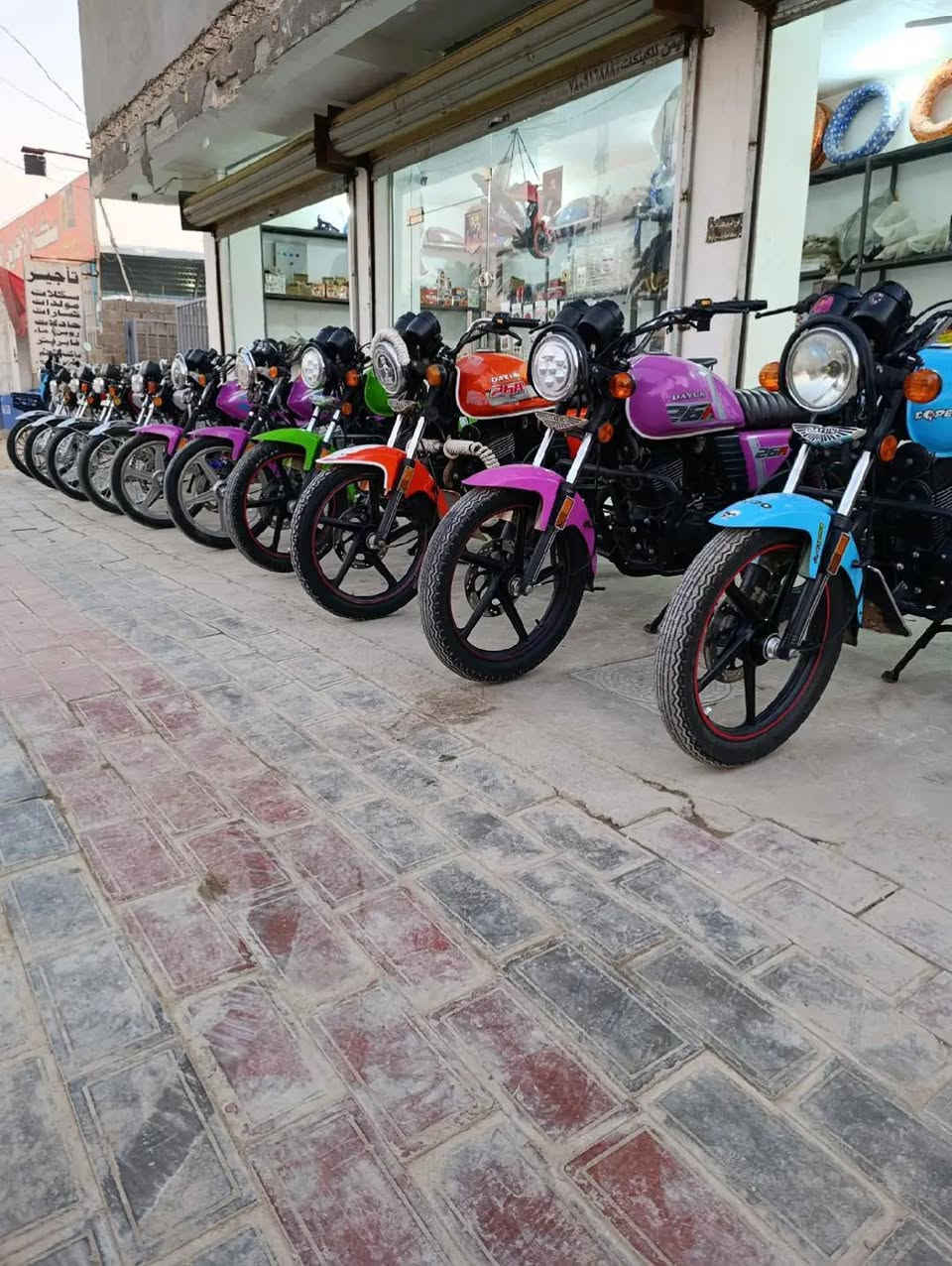 على بركه الله تم وصول دراجات دايوان اصلي و 4 كير امتياز سكنر سكنر زيرو موديل 25 صفر ليكلو سعر 4 كير 725 و ودايون 950 الاوان موجوده بصور فقط الاستفسار واتس اب *********** مكاني واسط العزيزية
