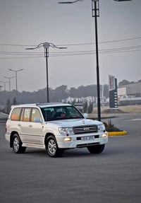 لاندكروز GXR • ٢٠٠٧ • ١٥٧ الف كم