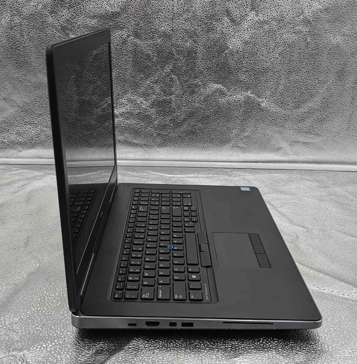 لابتوب Dell Precision 7710 💻
🔥 محطة عمل قوية بشاشة 4K كبيرة بحجم 17.3 إنج، مناسبة للتصميم الهندسي، المونتاج، برامج الأوتوكاد، الدراسة، والعمل المكتبي المكثف.
✨ أداء ممتاز بمعالج Core i7 HQ مع شاشة فائقة الدقة تمنحك تجربة مشاهدة وعمل احترافية.
🔹 المعالج: Core i7 الجيل السادس HQ
🔹 الرام: 8GB DDR4
🔹 الهارد: 512GB SSD
🔹 كرت الشاشة الداخلي: غير مذكور
🔹 كرت الشاشة الخارجي: NVIDIA 4GB
🔹 حجم الشاشة: 17.3 إنج
🔹 دقة الشاشة: 4K
🔹 نظافة الجهاز: 100% شرط الفحص
🎁 الهدايا: ✔️ ماوس ✔️ ماوس باد ✔️ حقيبة ✔️ الشاحن الأصلي
🛡️ الضمانات والخدمات: ✔️ فحص كامل قبل الإرسال ✔️ فحص كامل قبل الدفع والاستلام ✔️ ضمان 7 أيام استبدال عند وجود خلل مصنعي ✔️ جاهز للاستخدام المباشر
📍 الموقع: بغداد الأمين الثانية
🚚 التوصيل متوفر إلى جميع محافظات العراق
📞 للتواصل واتساب: ***********
💰 السعر: 450,000 دينار عراقي فقط.
