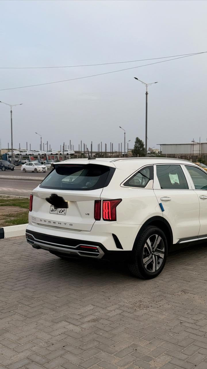 السلام عليكم كيا سورنتو موديل 2021 خليجي 6 سلندر رقم اربيل تحويل او وكاله مواصفات بصمه تشغيل بصمه ابواب صندوق خلفي كهرباء حساس امامي خلفي تشغيل عن بعد كير ماوس  7 راكب كفاله ضربه وتبديل وصبغ وبارد ماشيه 62KM جديده السياره. 
العنوان: بصره 
رقم الموبايل:***********
