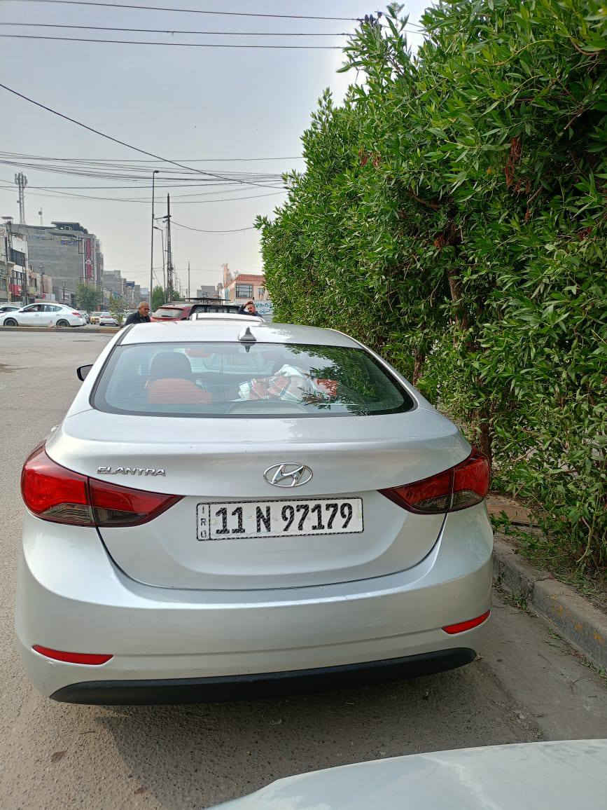 السلام عليكم النتره 2016 وارد امريكي حادثهه مال امريكه بنيد فقط وبلعراق قبغ جنطه مبدل اصلي نفس الون سياره جديده لك تخم تاير تبريد كير مكينه جدد بس صدر نص عمر للبيع السعر 110 وبيهه مجال مكاني بغداد العامريه للتصال ***********
