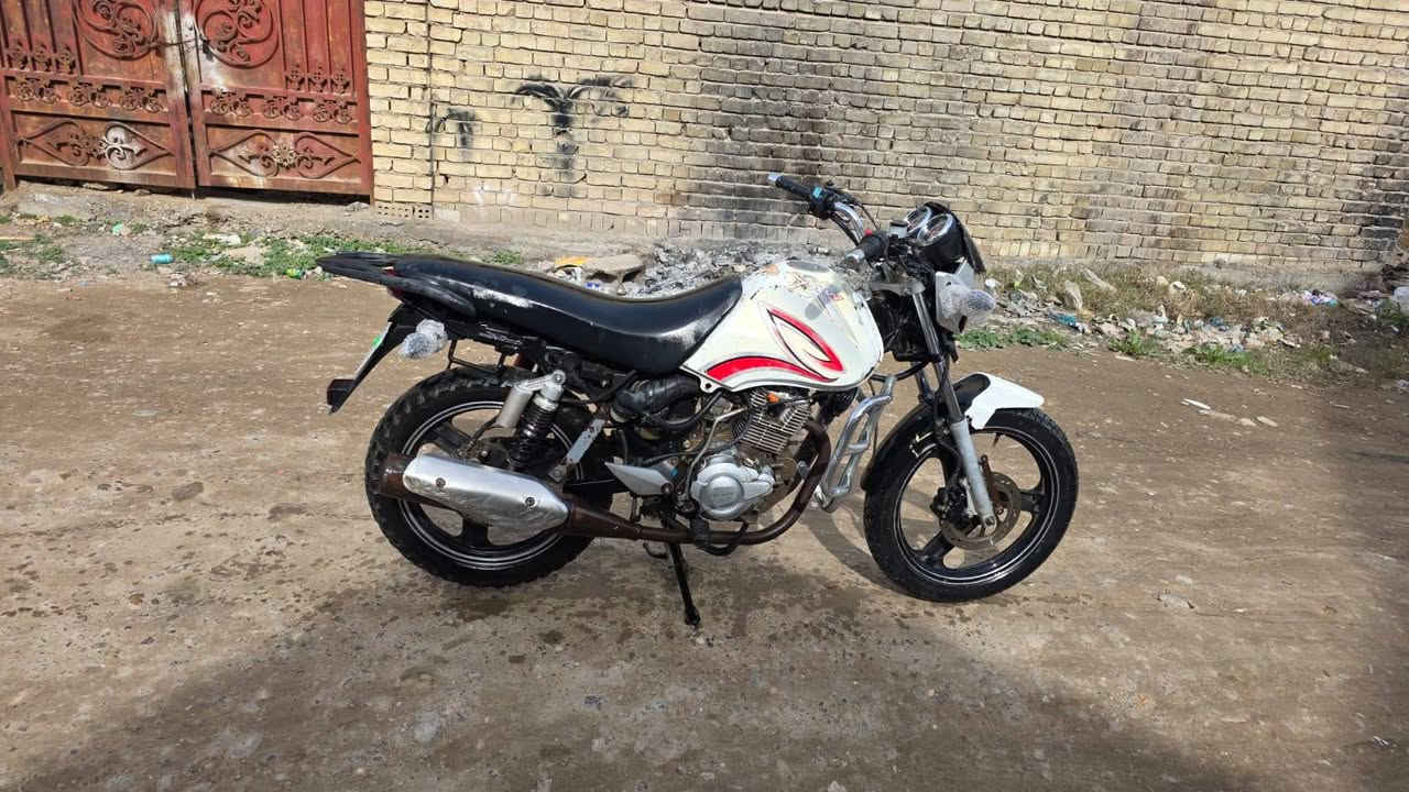 البيع سنكي عالي شغال نكره سلف محرك ناعم واحد جوه والباقي فوك النمر الكير كيج بانزين شغال رون شغال اشاير كامل من كلشي السعر اب 375الف شراي تصل ع رقم ***********
