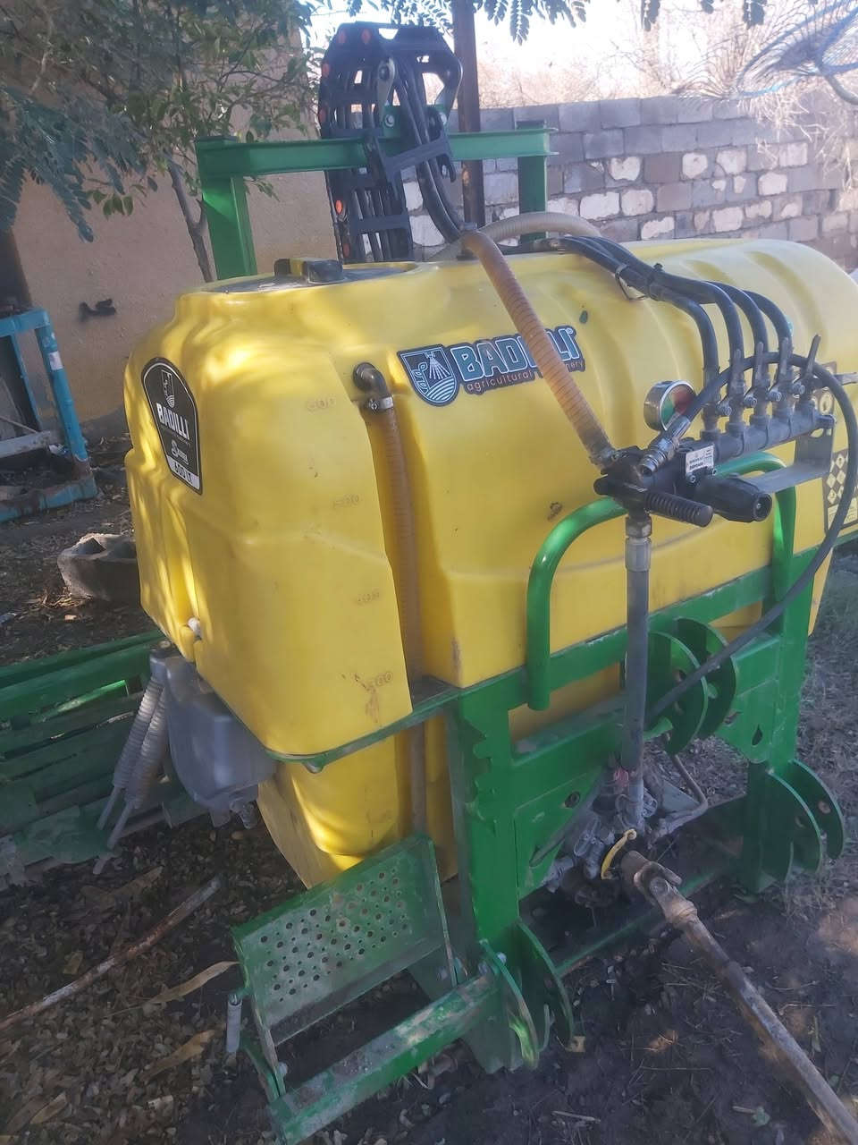 البيع هولدر ابو 600 +وعازقه ***********
