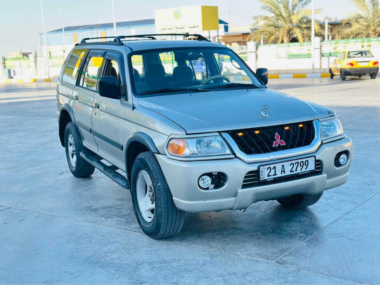 ناتيفا موديل 2000 
رقم اربيل سنويه 28
السياره جديده بلاديه على وضع شركه مابيها نقص
تبريد ثلج/مكينه جديده/دواخل جدد/تخم تاير/صدر امامي خلفي/كهربائيات جدد
بيها جاملغ مبدل فقط وبارد شبر بلبنيد موجود فديو موضح كل تفاصيل سياره
مكان السياره واسط الصويره
السعر 59
*********** الصويرة, واسط
