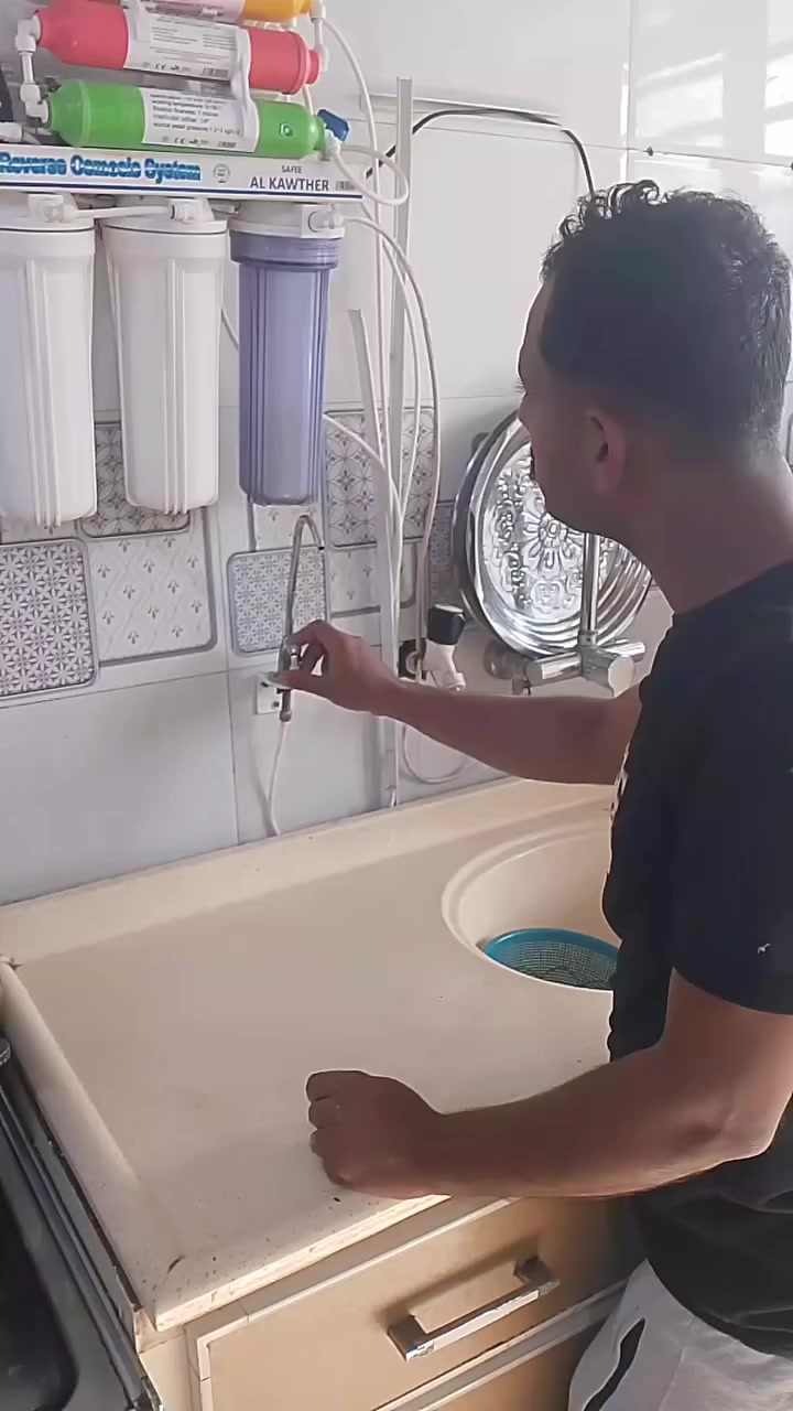 جميع الفلاتر المنزليه صيانه قطع غيار بخدمت ناسنه ابو صخير الحيره اجيك البيتك واتساب مفتوح ***********
