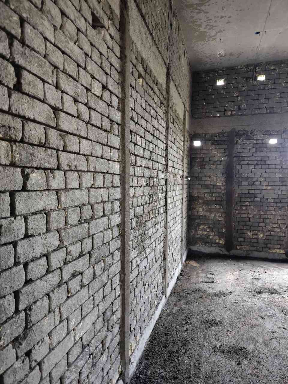 السلام عليكم كادر لبخ اسود وبياض وخارجي وجهات سقل و طلس عمل درجه اولى ***********
