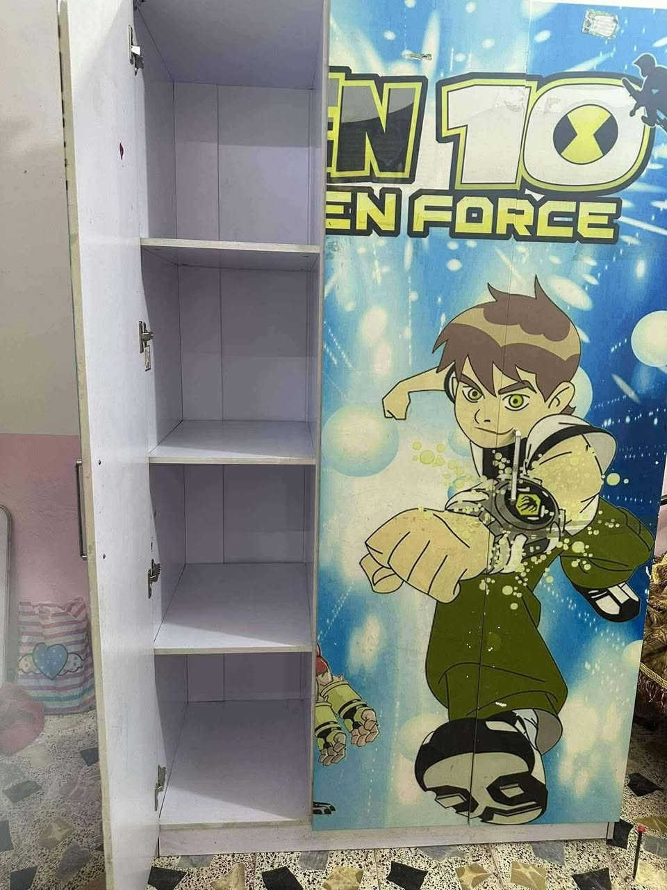 غرفه  نفر  نضيفه وياها دوشك هديه سعر ١٣٠   مكان الاعظميه شراي يتصل @إشارة
***********
