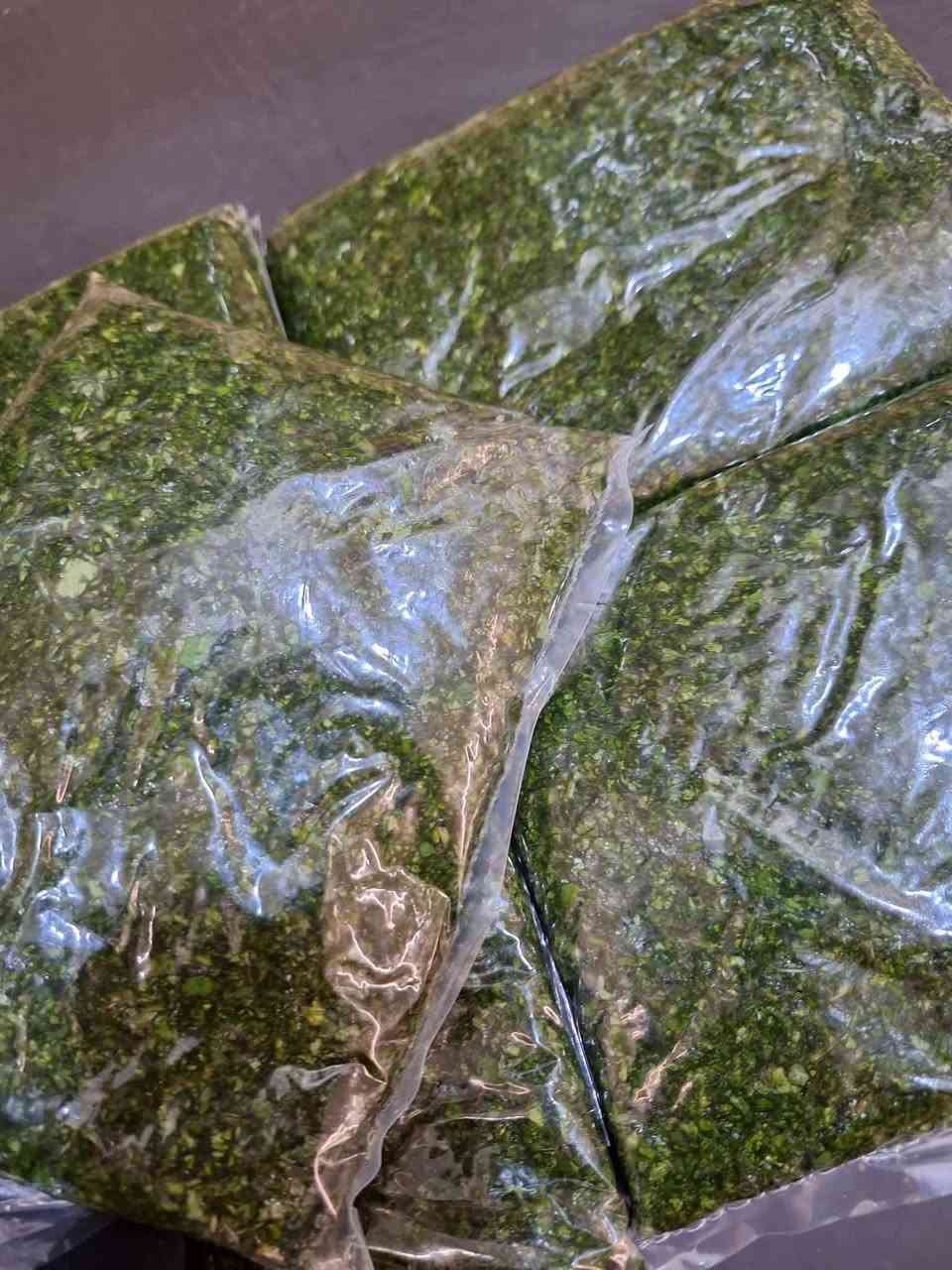 🌿 تفريز الملوخية الخضراء الطازجة 🌿
وفرنا عليكم التعب والوقت 💚 ملوخية خضراء طازجة، منظفة ومفرزة بعناية لتكون جاهزة للطبخ مباشرة 😍
✅ طازجة ونظيفة ✅ جاهزة للاستعمال ✅ تحفظ نكهتها ولونها الأخضر الرائع ✅ مناسبة للتفريز لفترات طويلة
خزّنوا مونة الملوخية من هسا واستمتعوا بطعمها الشهي طول السنة 🌱💚
للطلب والاستفسار راسلونا على الصفحة 📩
#ملوخية #تفريز_الملوخية #مونة_البيت #أكل_بيتي #خضار_طازجة 🌿🥰0788743778


**إذا كنت صاحب هذا الإعلان وتريد حذفه لأي سبب، رجاءا أرسل رسالة إلى الدعم الفني**