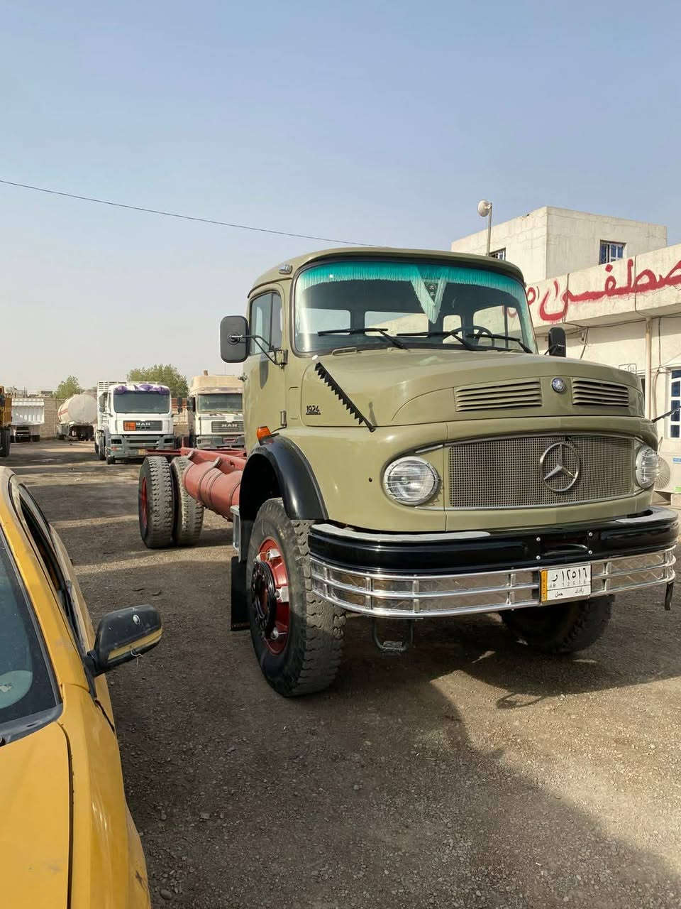 سلام عليكم البيع قجمه موديل 78 كير 25 عادي شاصي مطول تصل ***********
