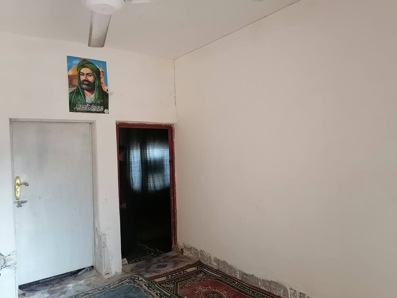 دار سكن زراعي سند ٢٥
المساحة ١٨٥ متر
الشارع ١٢ متر
الموقع الديوانية خلف حي الصدر الرابع قرب سيد عبدالله قريب على شوارع التبليط
البناء الاساس طابوق والباقي بلوك
استقبال
وغرف نوم عدد ٢
وصاله
وصحيات
ماء وكهرباء وخدمات متوفره
السعر ٢٥ مع مجال بسيط
مرقم من قبل البلدية
للاستفسار أكثر مراجعة مكتب التوكل للعقار الكائن في حي العسكري شارع ٣٠ او الاتصال والمراسلة على الواتساب على الرقم ***********
@إشارة
