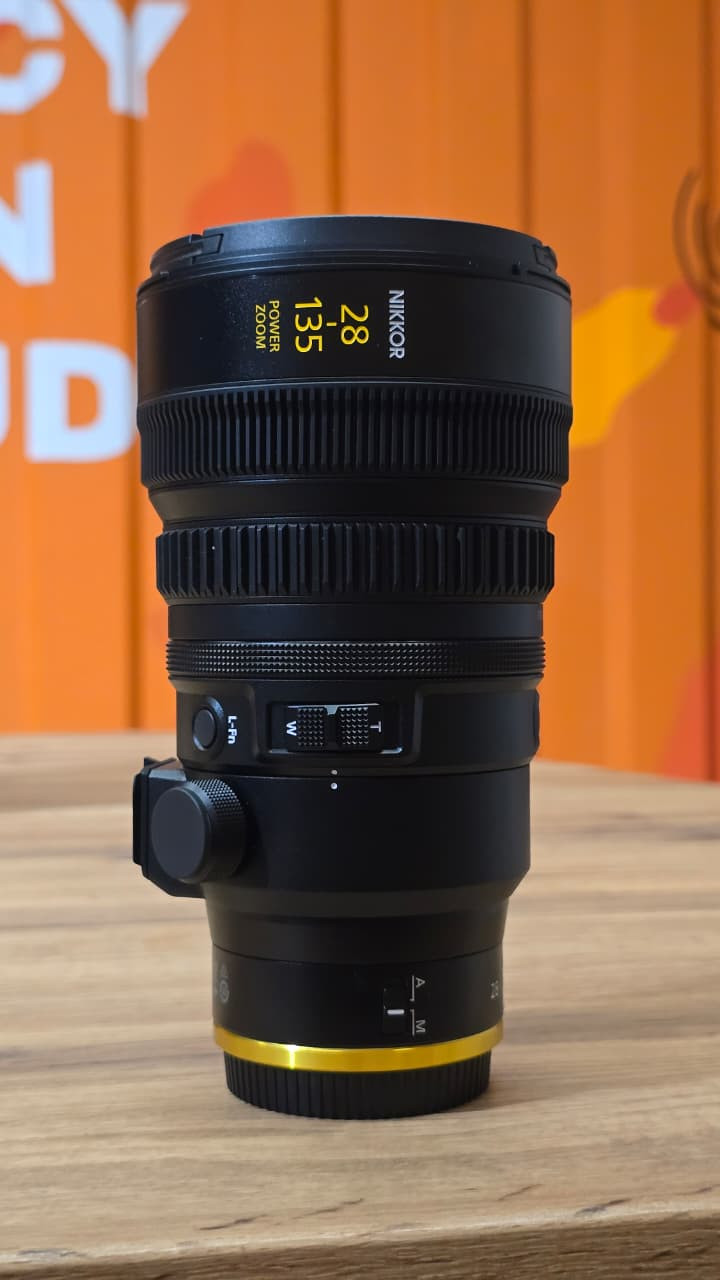 عدسة NIKKOR Z 28-135mm f/4 PZ
عدسة NIKKOR Z 28-135mm f/4 PZ
الفل فريم  (Full-Frame)
Z Mount يعني لكاميرات النيكون ولكاميرات السينما الريد الحديثة وهاي اول عدسة سينما فول فريم من نيكون
Power Zoom زوم كهربائي داخلي
العدسة مخيفة ومفيدة بكل الاستخدامات
استخدام مرة وحدة فقط يعني 100% جديدة
السعر $2,500
او 3,800,000
ثلاث ملايين و 800 الف دينار
للتواصل على الماسنجر


**إذا كنت صاحب هذا الإعلان وتريد حذفه لأي سبب، رجاءا أرسل رسالة إلى الدعم الفني**