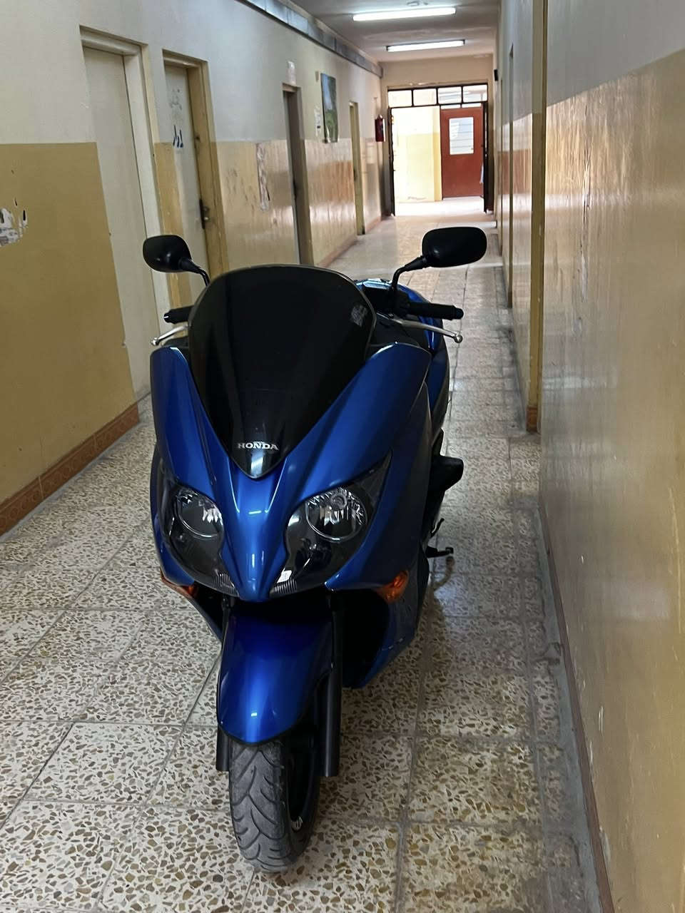 فورزا 010
دراجه فورزة للبيع 
اللون ازرق الوحيدة بلموصل بهل لون
0/10 اس سفن 
7كير4 تحويلات
مانع انزلاق نظام ABS
لايت كرستال 
المسافه المقطوعة 35 حقيقي
كفاله عامه جيب فيتر وتعال شرط برغي ما مفتوح بيه 
العنوان موصل برطلة
السعر 14💵💵 وبي مجال قليل 
للاستفسار الاتصال ***********
 واتساب متواجد
