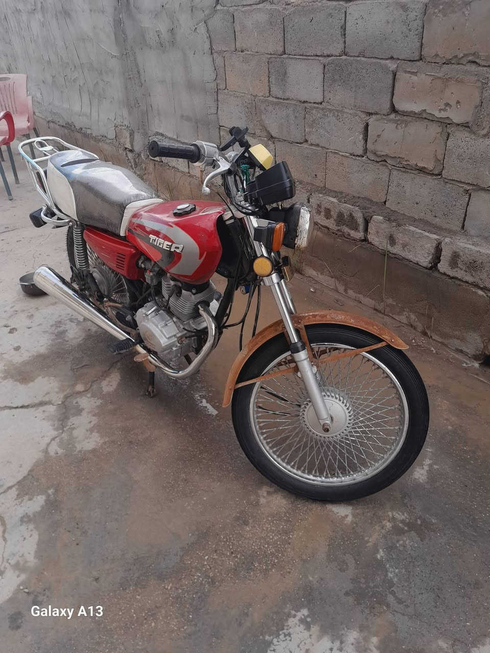 سلام عليكم دراجه للبيع تايكر اوراق 23 مكاني المسيب ***********
