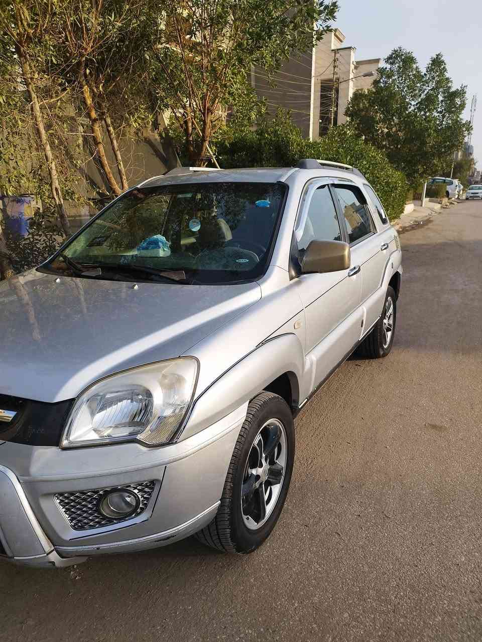 كيه سبورتاج 2009
وارد كوري فول مواصفات 
مكفوله من الصبغ والضربه 
كير محرك مكفول سيارة جديده 
ماشيه 120 كم 
محرك 2000 دوش 
رقم بغداد 
سعر 130$
للاستفسار الاتصال 
***********
