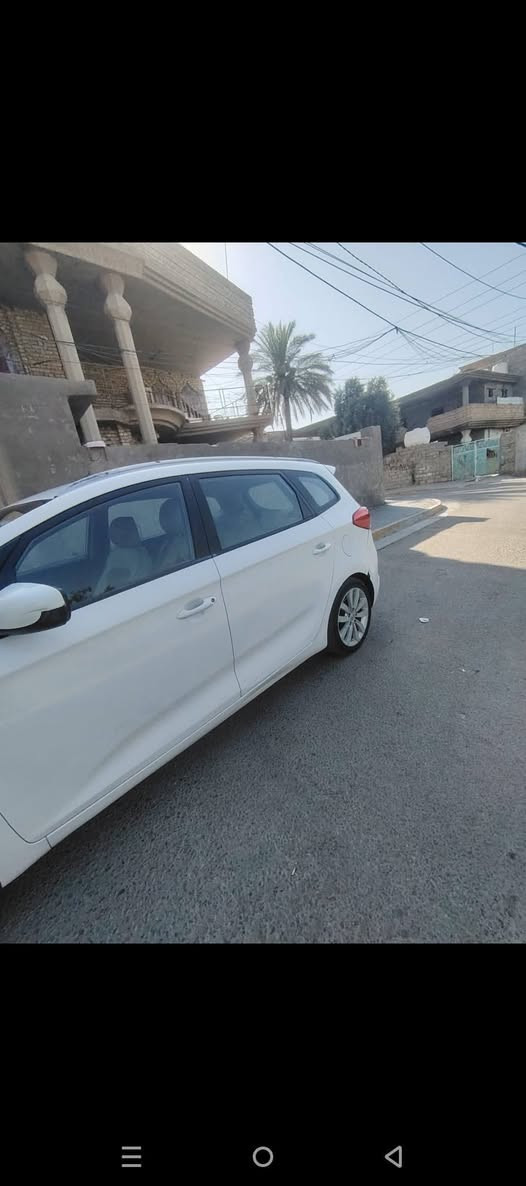 كيا كارنز  ٧ راكب خليجي موديل ١٦ رقم بغداد انكليزي هزة و سنوية جديدة بأسمي تحويل ثاني يوم كير تبريد  محرك جديد دوش ٢٠٠٠ مواصفات نص فول ماشية قليل تخم تاير جديد باتري جديد حدايدة جديدة بيها تبديل قبق جنطة وصبغ هلال القمارة وصورها موجودة مال الضربة السيارة سونار موجود جديدة بمعنى الكلمة ما تصرف عليها سعرها ١٣٠ بيها مجال ‏‪***********  
مكانها بغداد ناحية الرشيد قرب سريع دورة يوسفية

